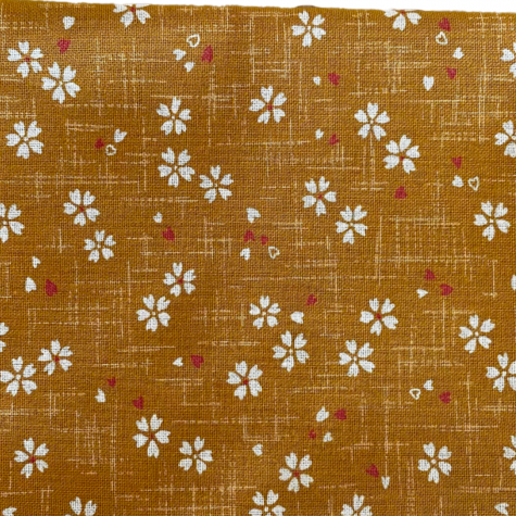 Mercerie - Tissu coupon 45 x 55 cm - Fleurs et cœurs japonais - jaune moutarde